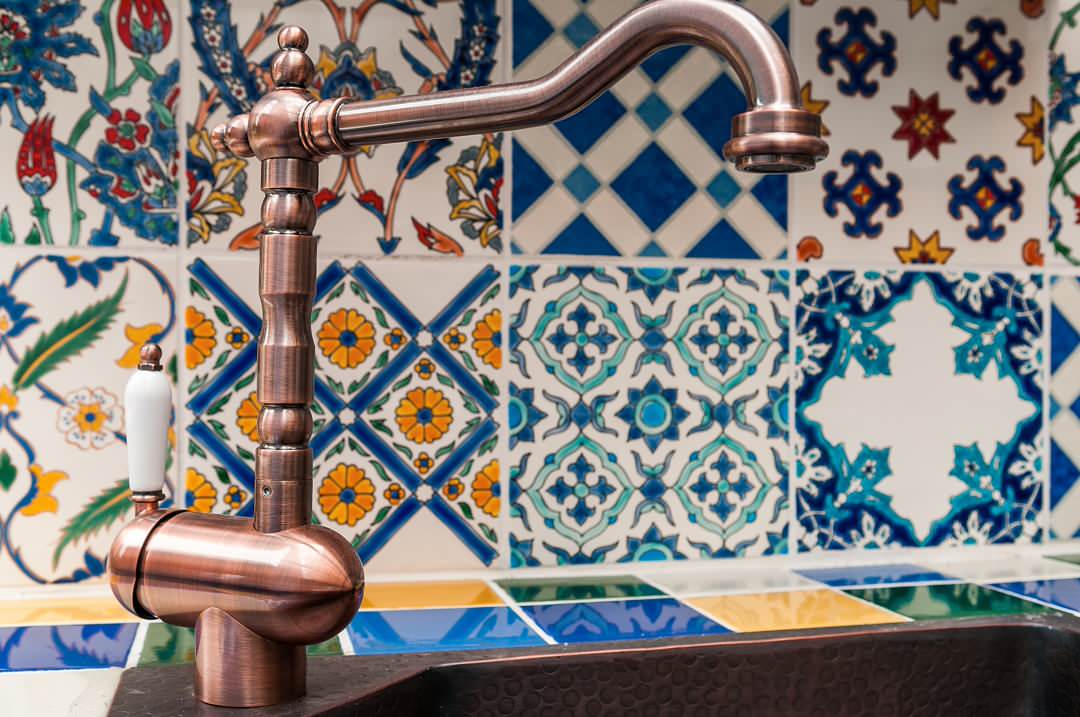 Стародачная беседка в средиземноморском стиле