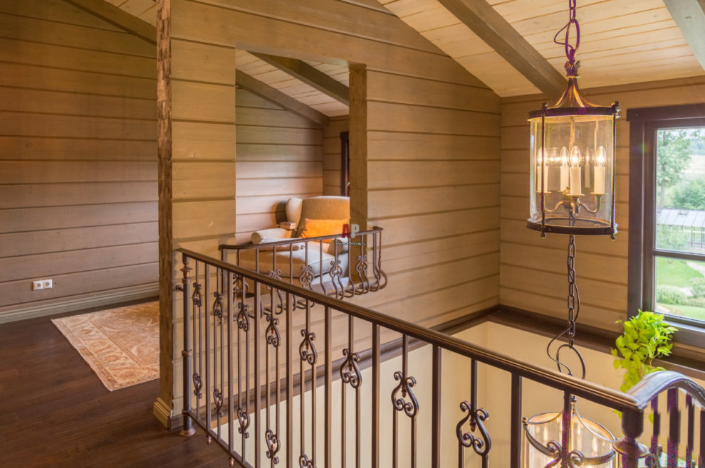 Дом на крутом склоне