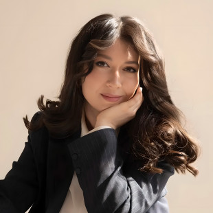 Аделя Каримова