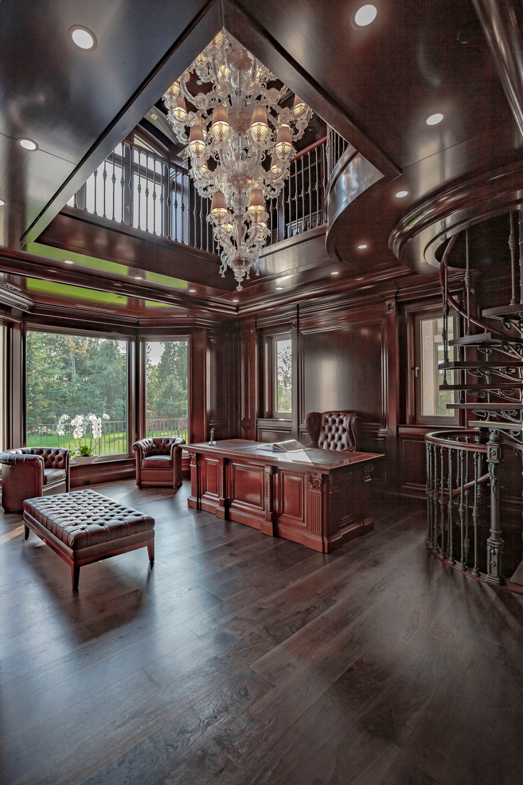 Частный особняк. Кабинет