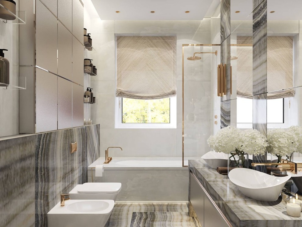 ДОМ В ПОСЁЛКЕ КОМАРОВО.