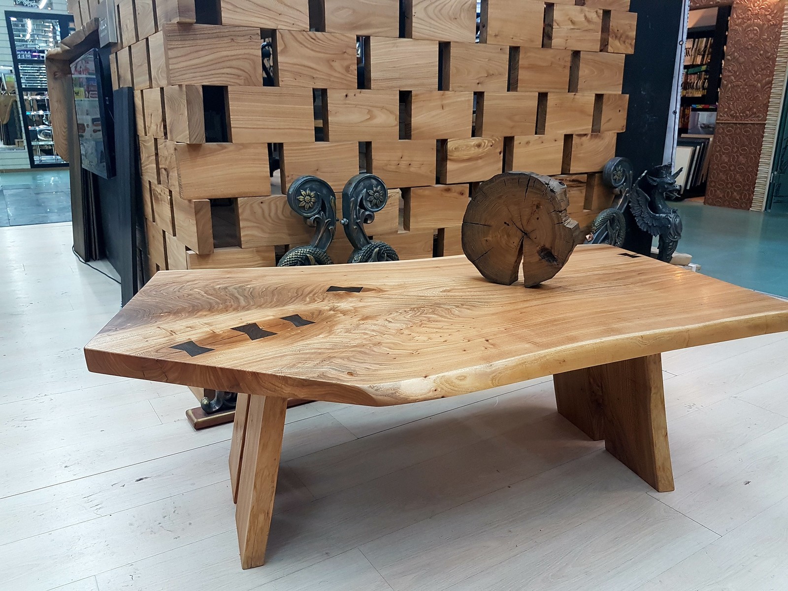 Стол журнальный Live Edge Design, массив вяза