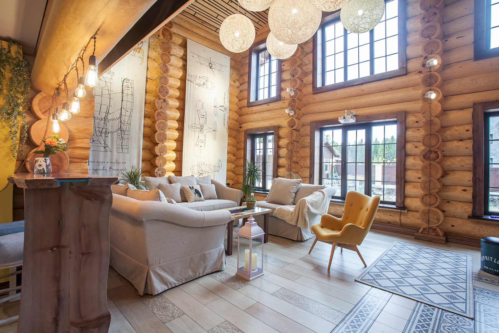 Гостиная в бревенчатом доме