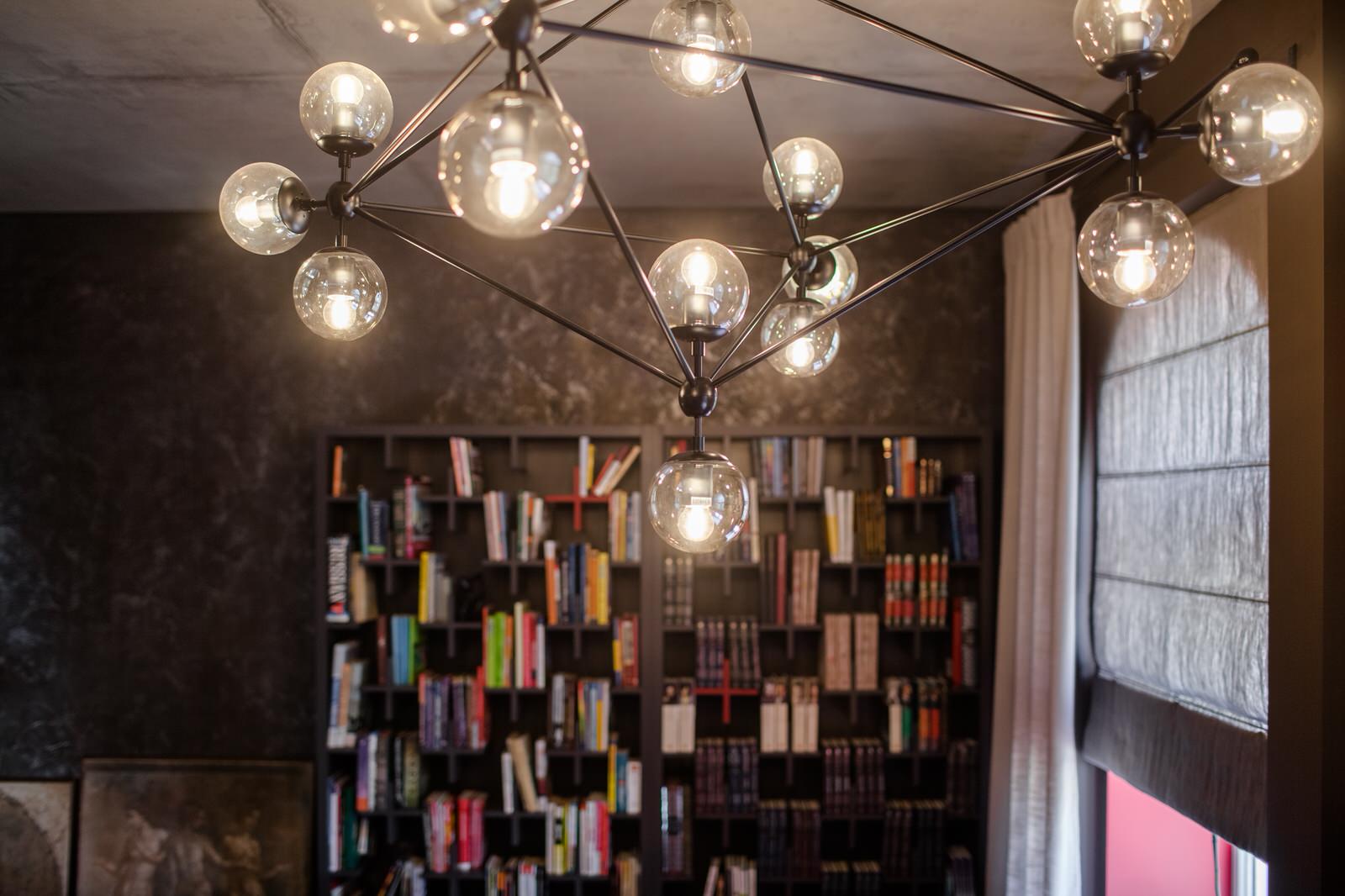 Вне формата