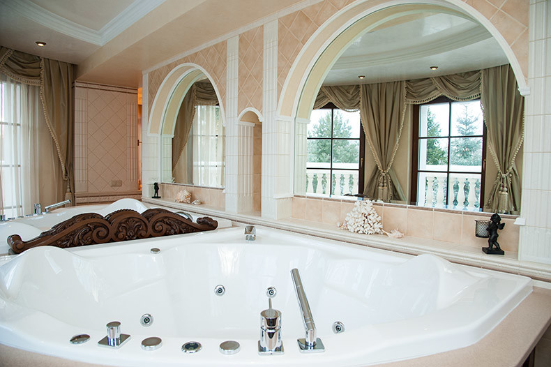 Пестово. Загородный дом в классическом стиле.