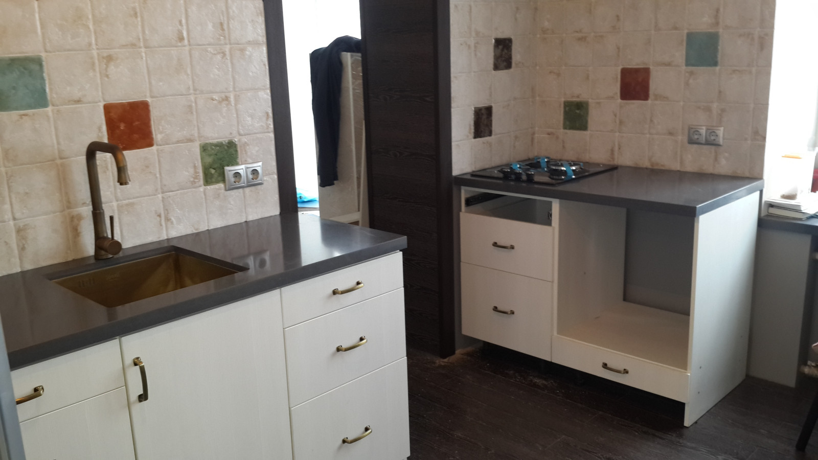 Обложка проекта: Столешница из кварцевого агломерата для кухни