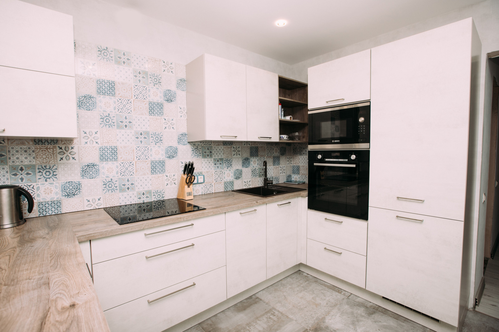 Белый бетон - Дуб Хафельланд