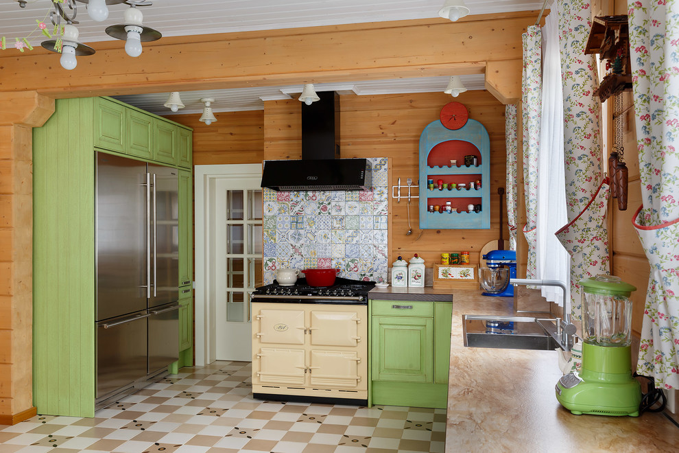 Гармоничный интерьер в традициях русского стиля.