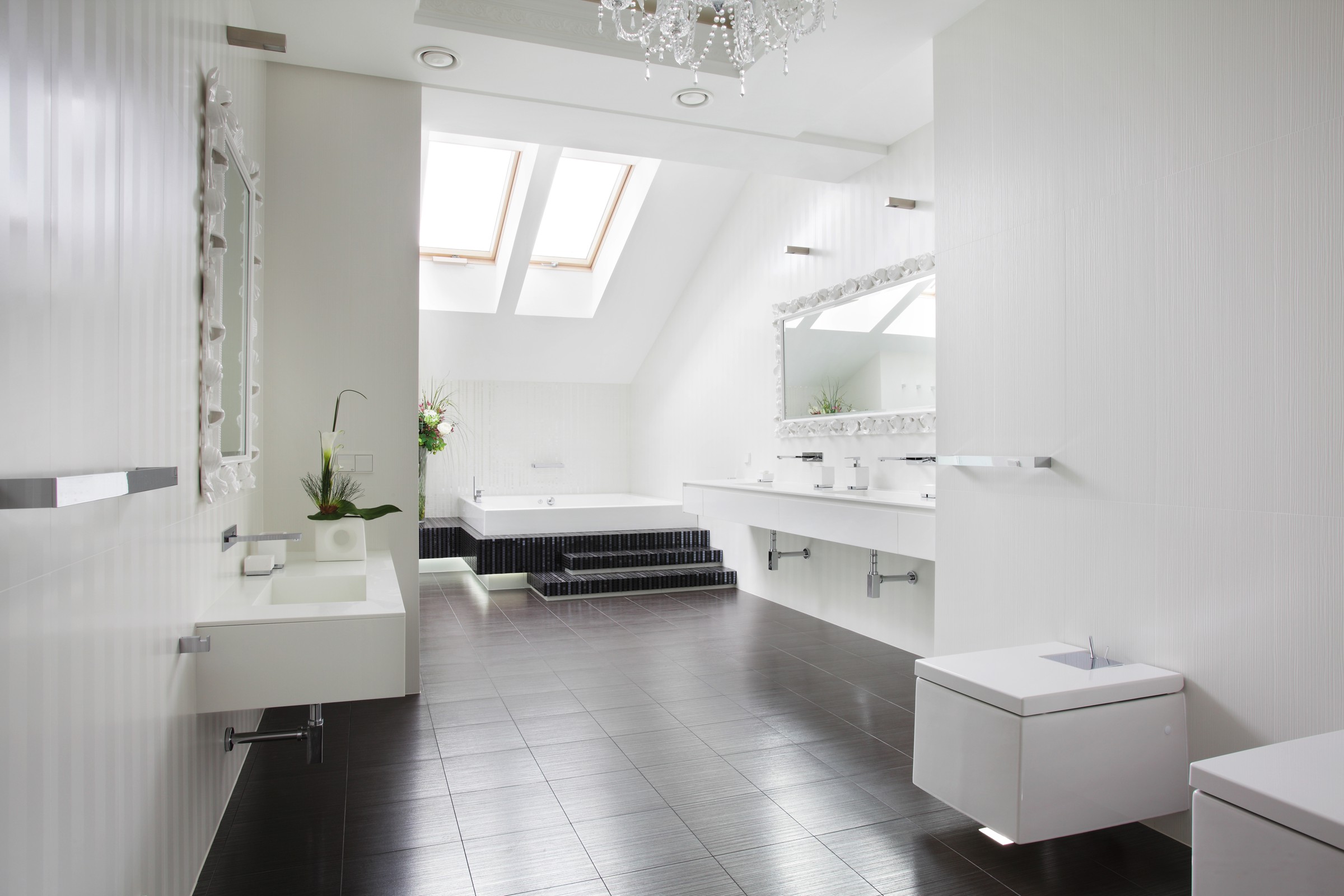 Михаил Хусаинов