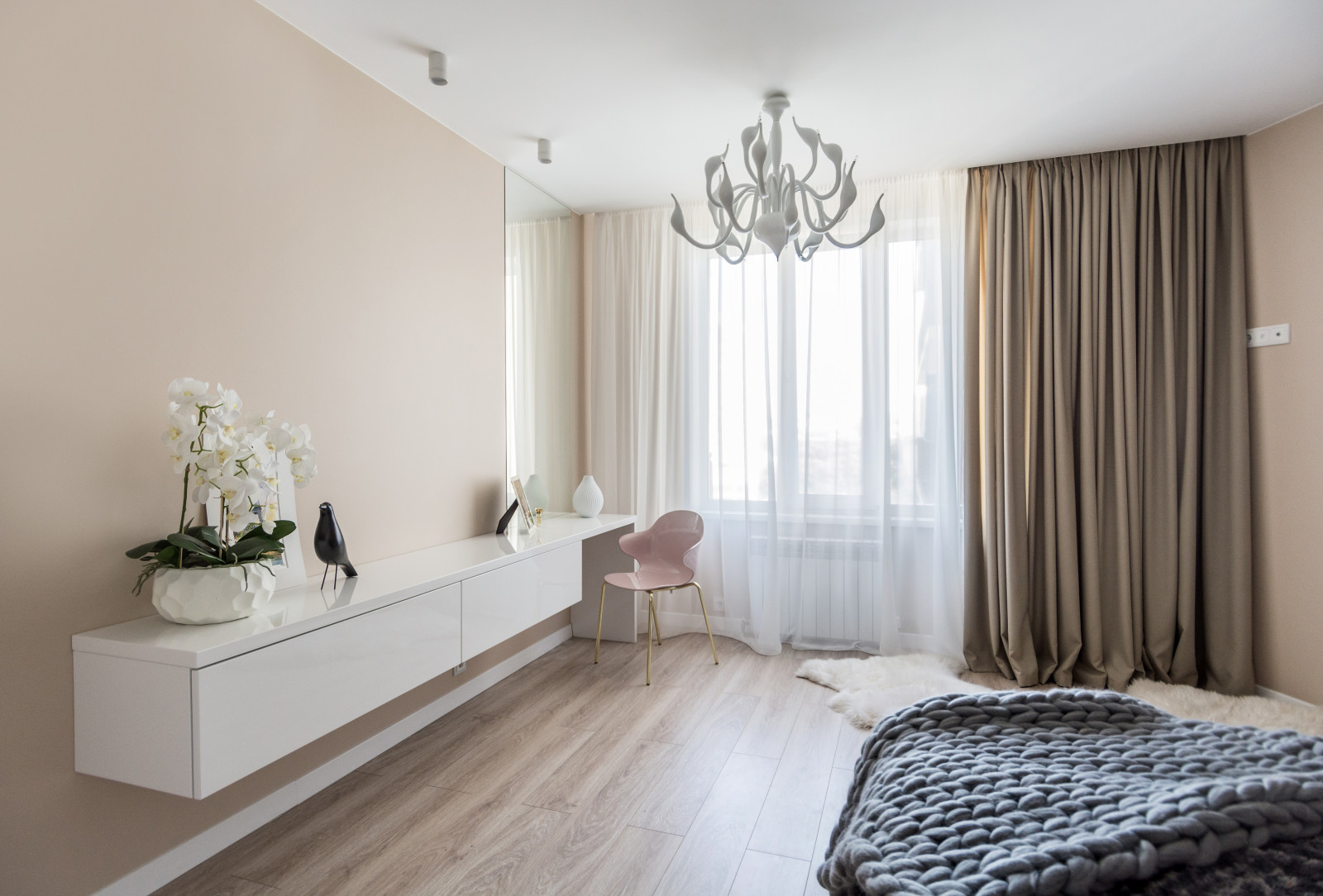 Светлая квартира для молодой пары