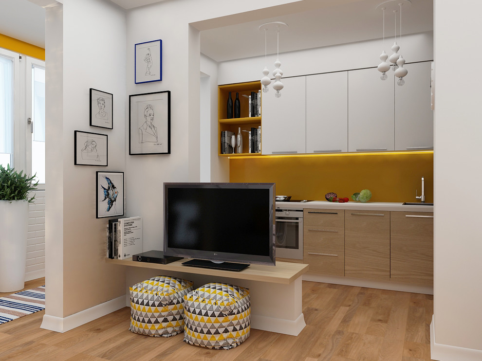 Между морем и солнцем