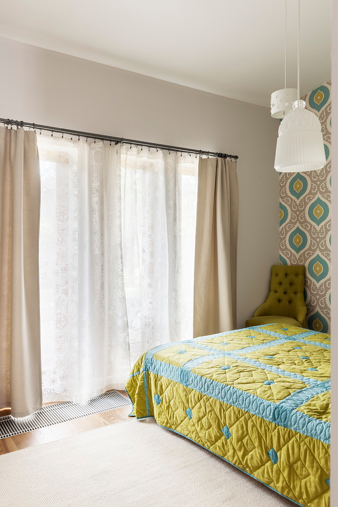 В гостях: Удивительный забор и черный-черный дом