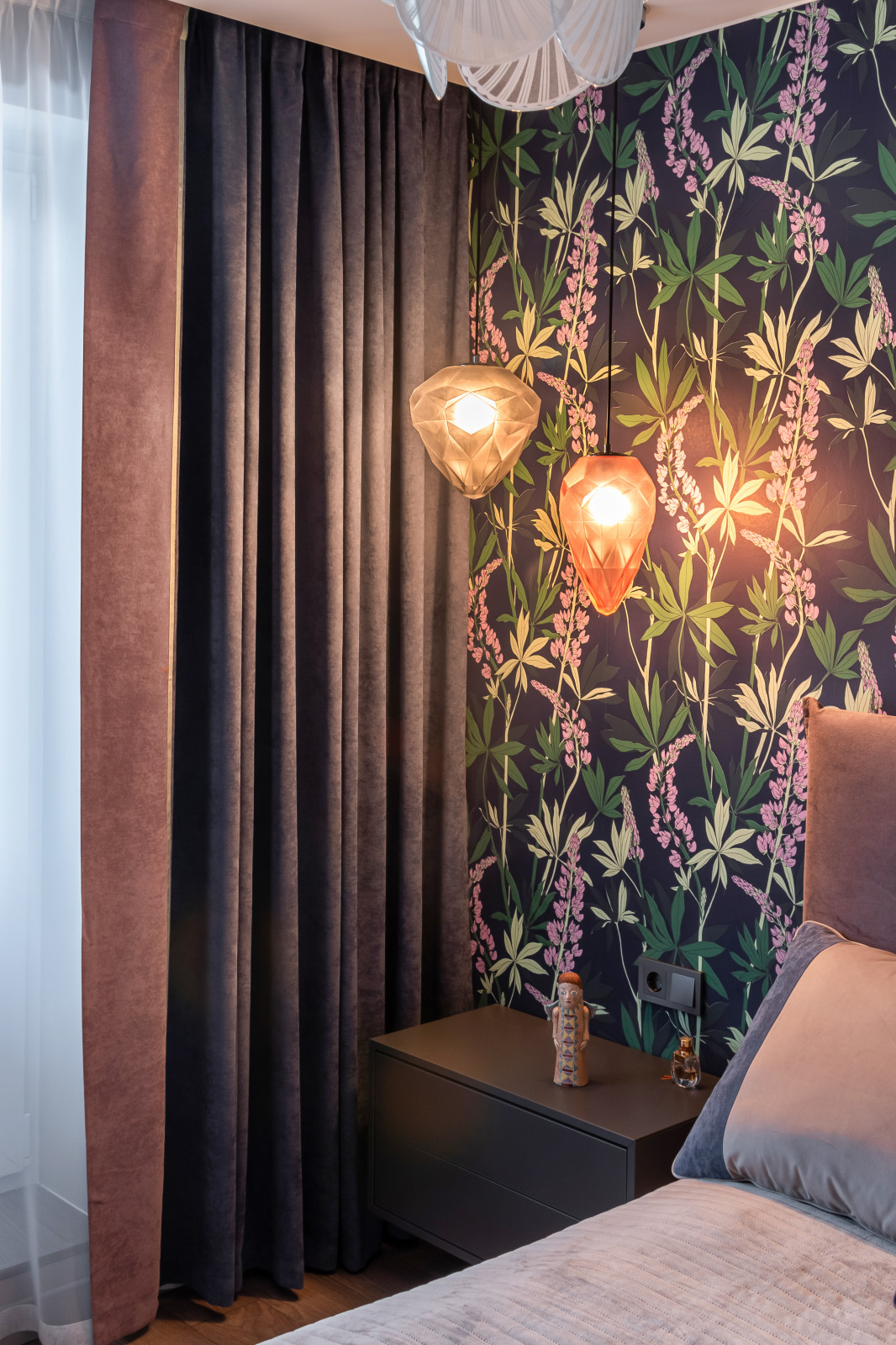 Всплеск эмоций в небольшой квартире