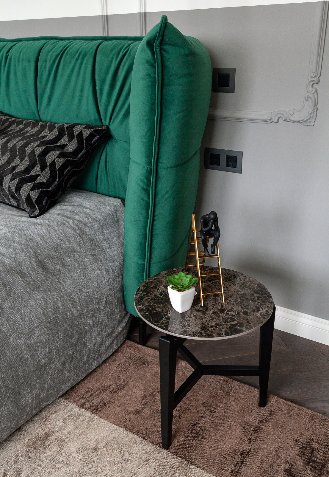 Дом  к.п.Алтан