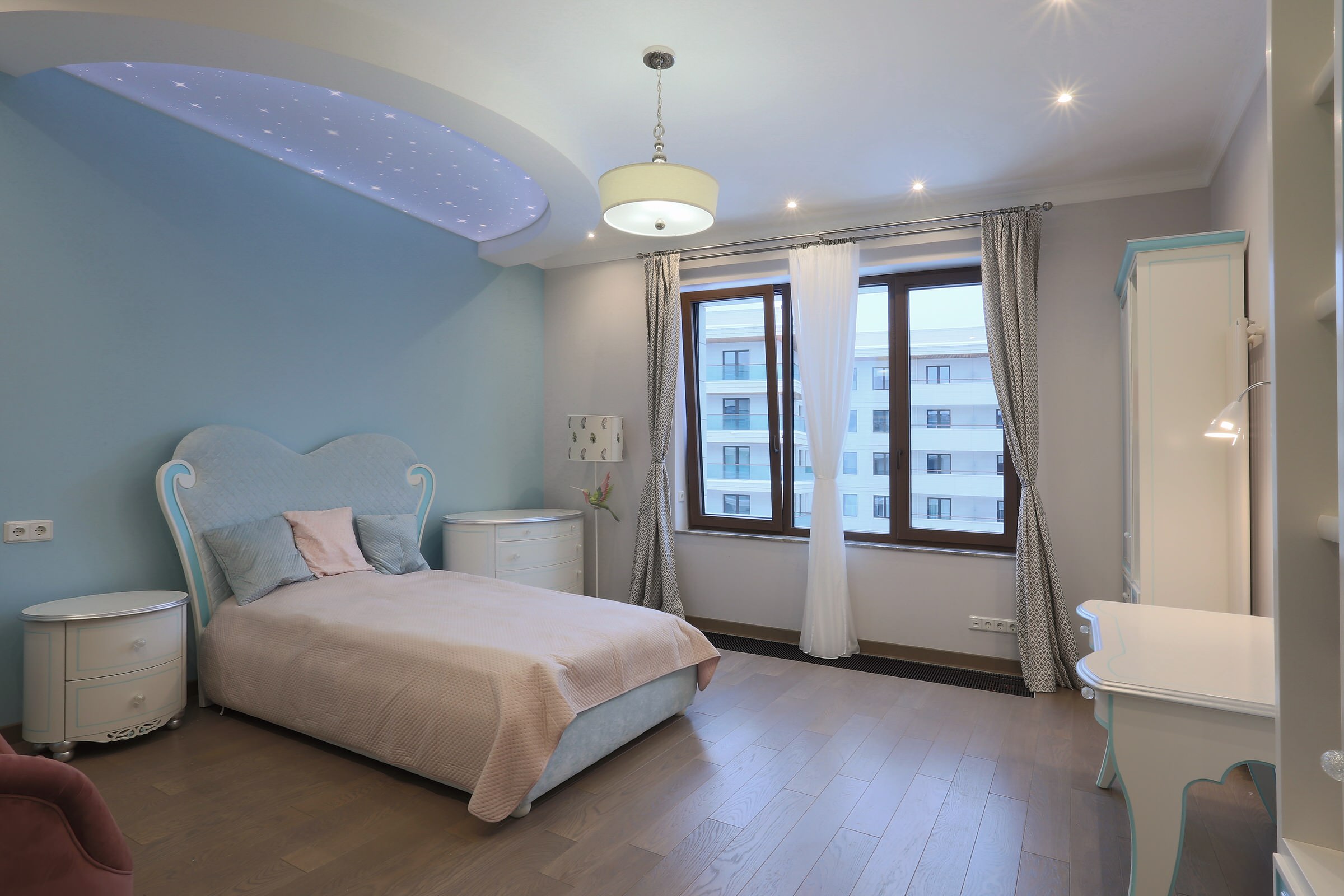 Интерьерная фотосъемка трехкомнатной квартиры на Крестовском