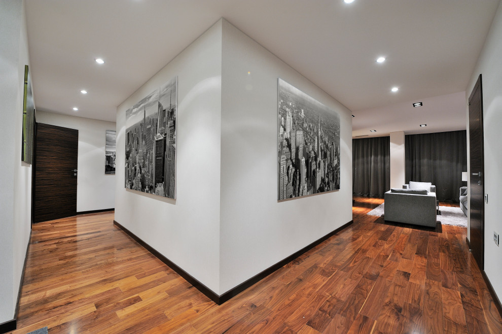 В центре большого города