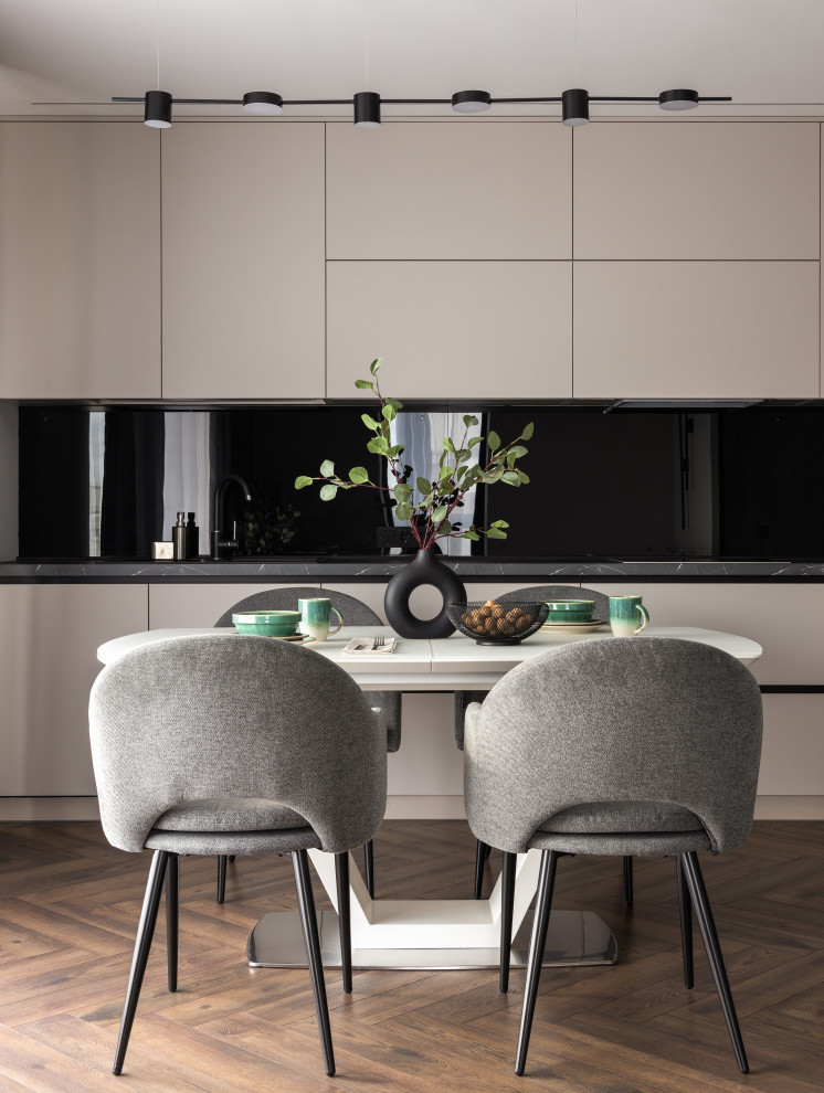 Обложка проекта: Минималистичная кухня-гостиная