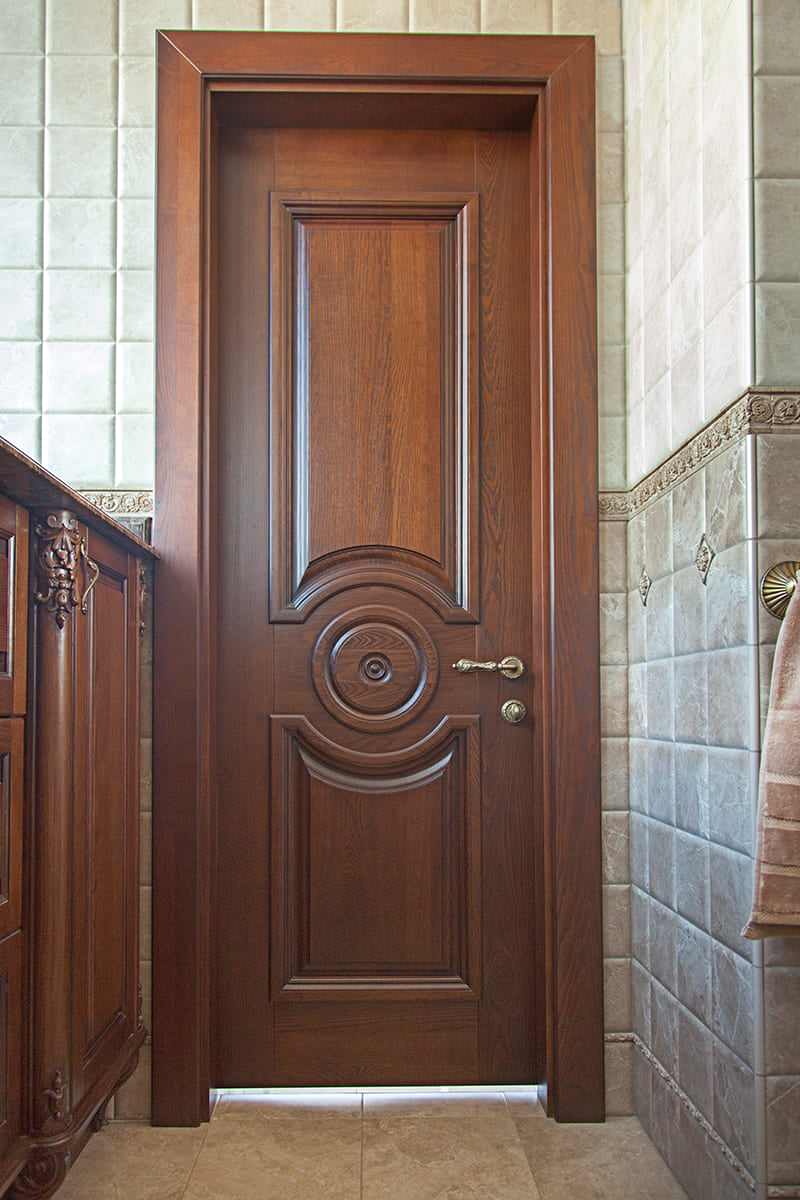 Дверные блоки из массива ясеня