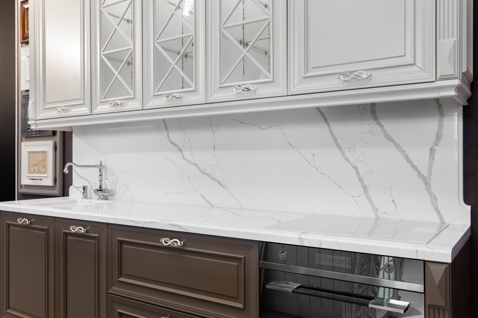 Кухня. Креатура-М. Technistone Crystal Calacatta Amnis