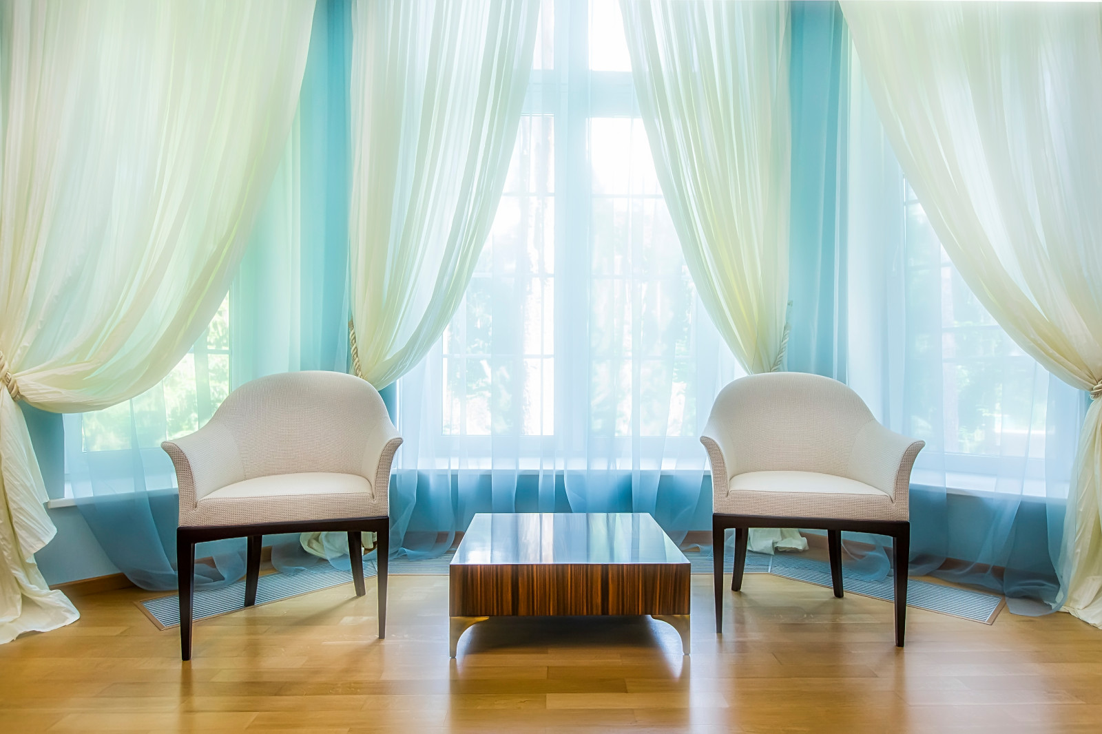 Людмила Туманова