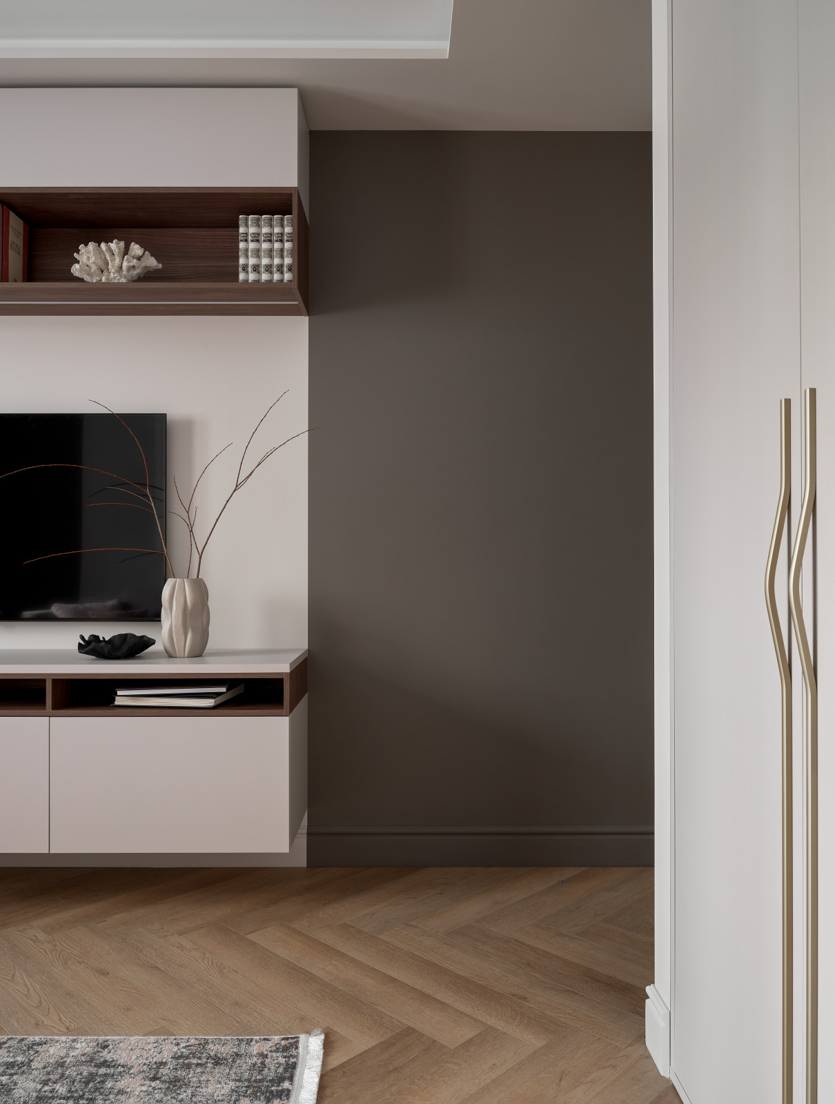 Стильный монохром - трехкомнатная квартира