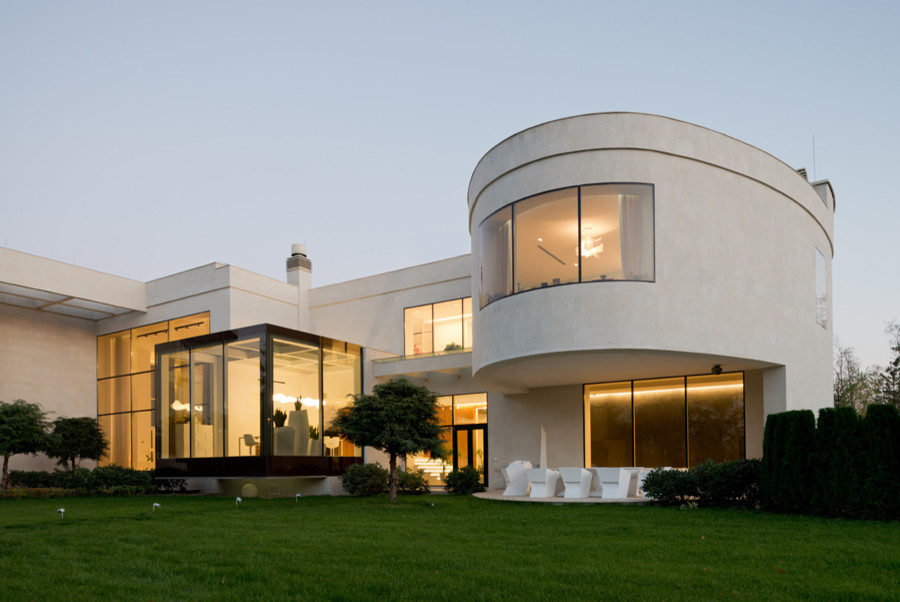 VILLA IN AGALAROV ESTATE
