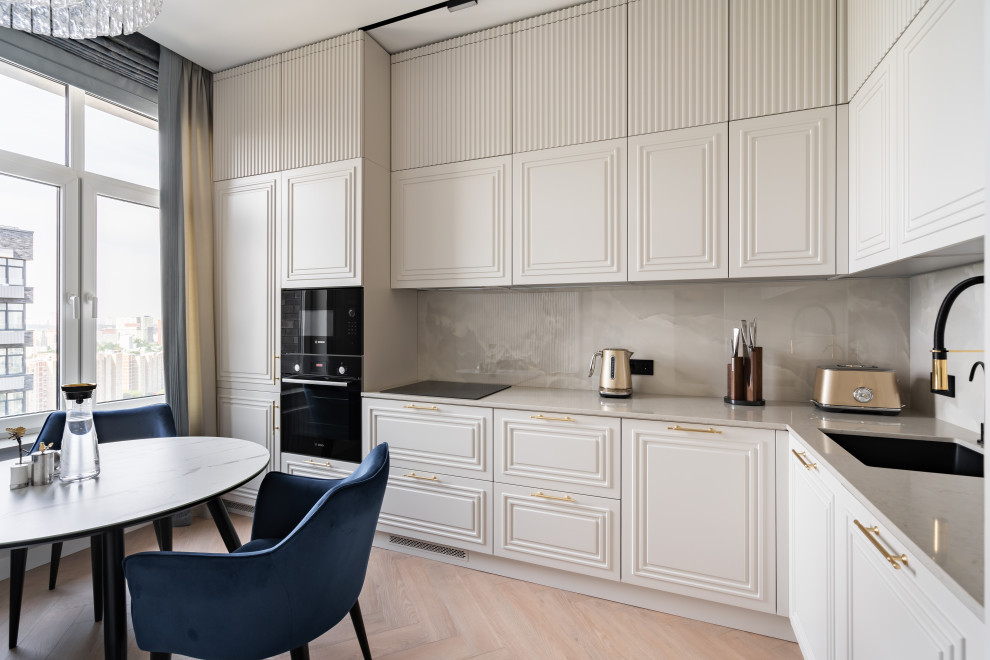 Белая кухня в стиле итальянцев