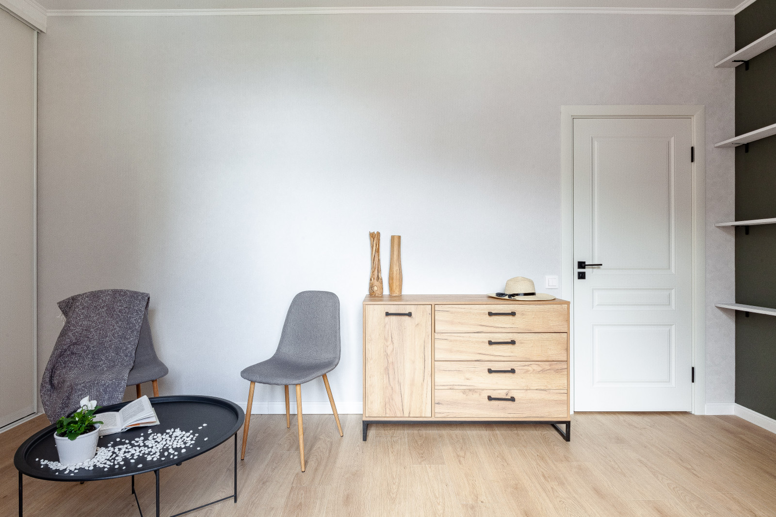 Light green 2 bedroom apartment at Moscow region