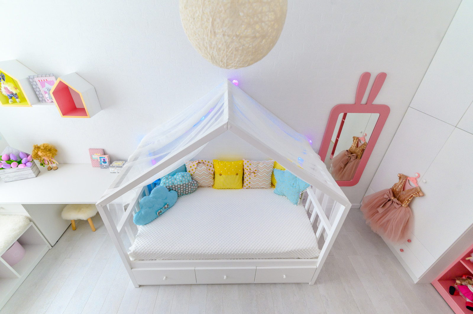 Детская комната "Зайка для Светы"