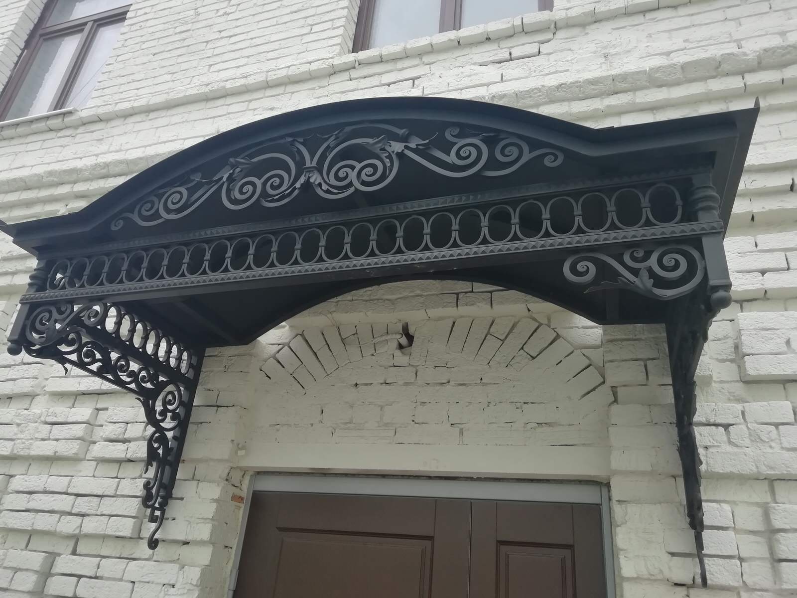 Обложка проекта: Кованый козырек в исторический центр Москвы (реставрация наследия)