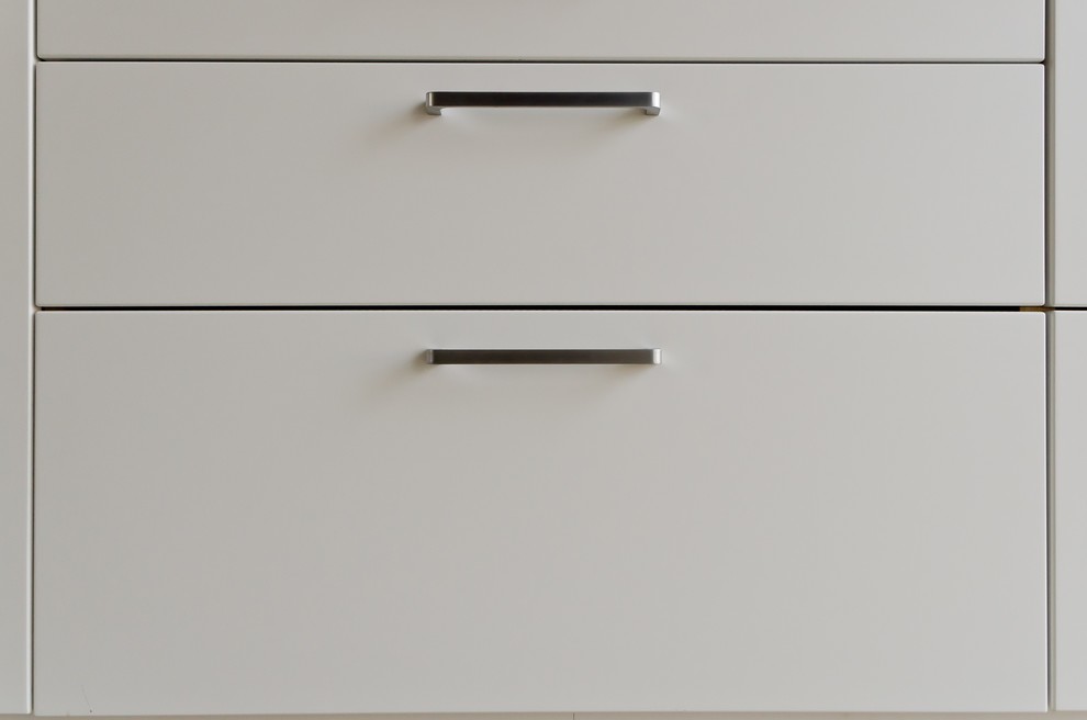 елая кухня в скандинавском стиле на проспекте Весеннем.