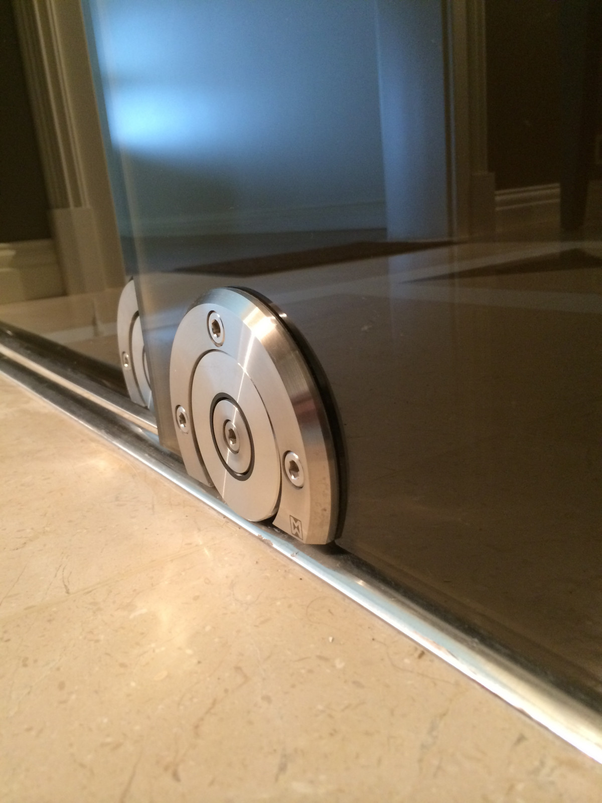 Обложка проекта: Раздвиная стеклянная перегородка TERRA M от MWE Германия / Объект: ул. Якиман-я