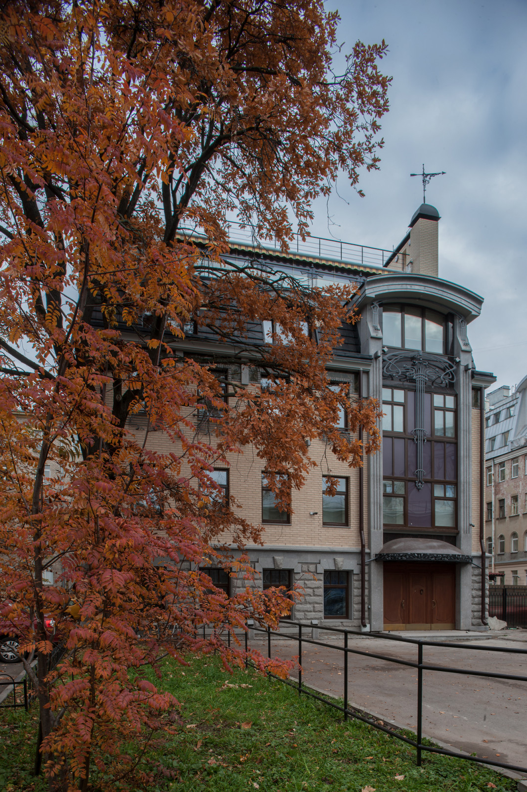 Реконструкция жилого дома на Крестовском острове .Петербург