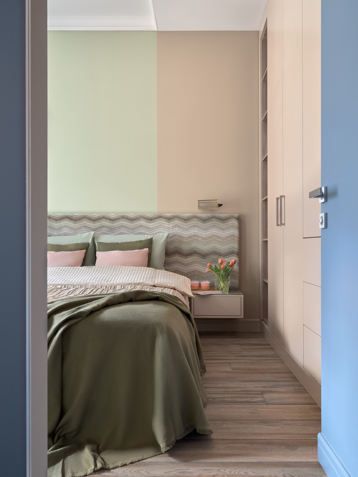 Яркая квартира 46м², Дизайнер Татьяна Нацвина: Публикация Elle Decoration