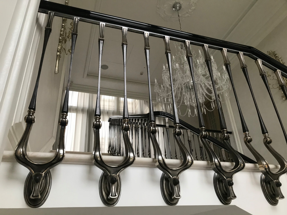 Балясины из стали и бронзы