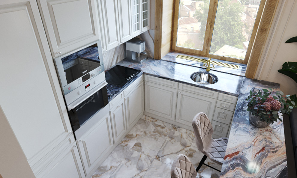 Городской фьюжн для импозантного мужчины европейца