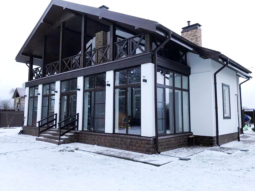 Остеклённая веранда