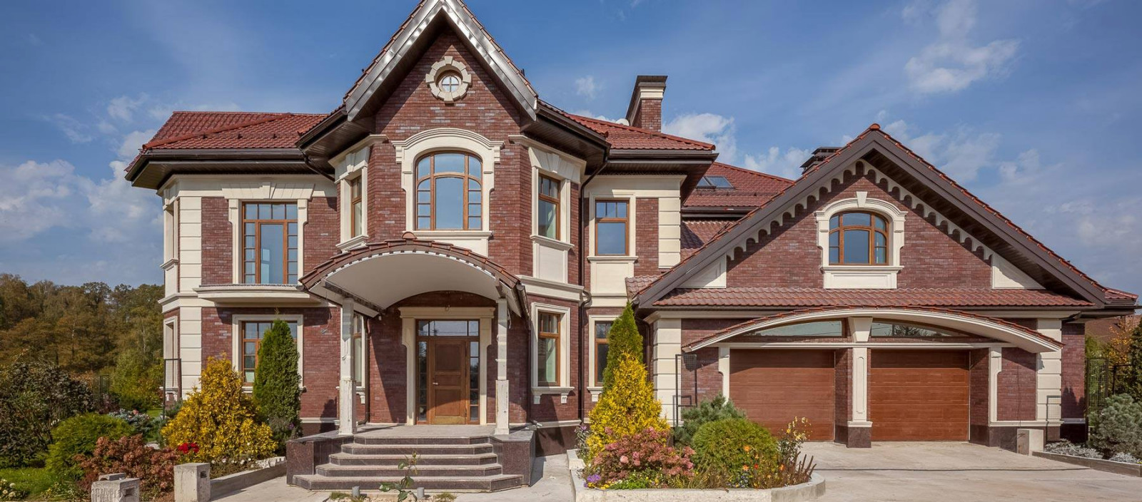 Окна из дерева сложных форм