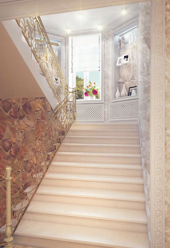 Холл и мраморная лестница (Первый этаж)