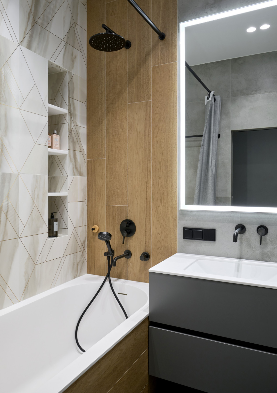 Светлая двухкомнатная квартира 60 кв.м. с панорамными окнами