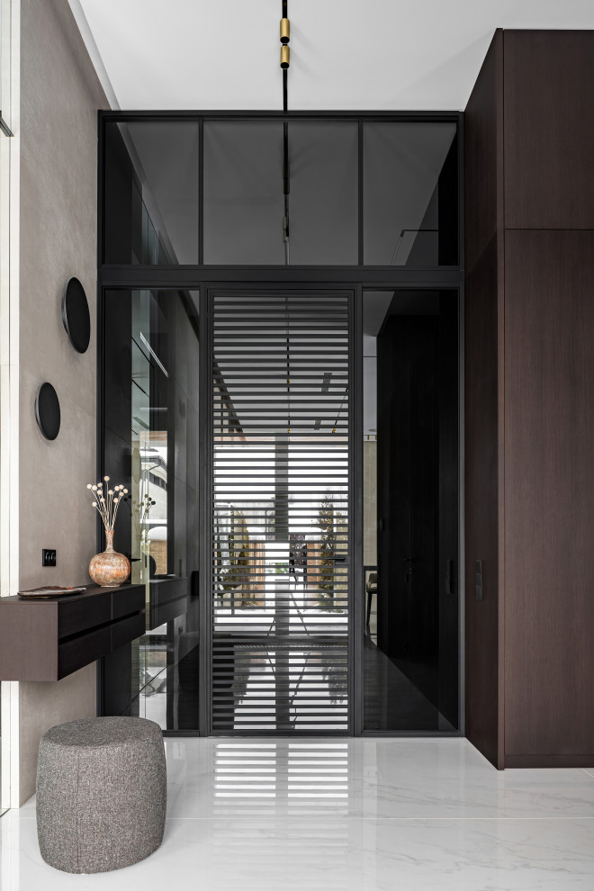 Двухэтажный загородный дом в современном стиле с глиняными акцентами