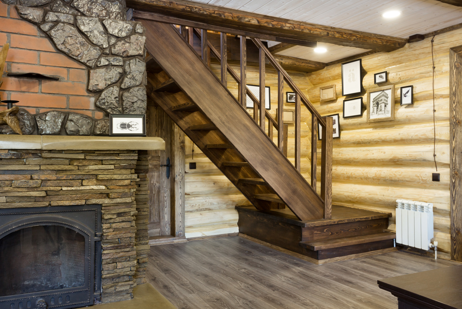 Дизайн и внутренняя отделка дома из бруса