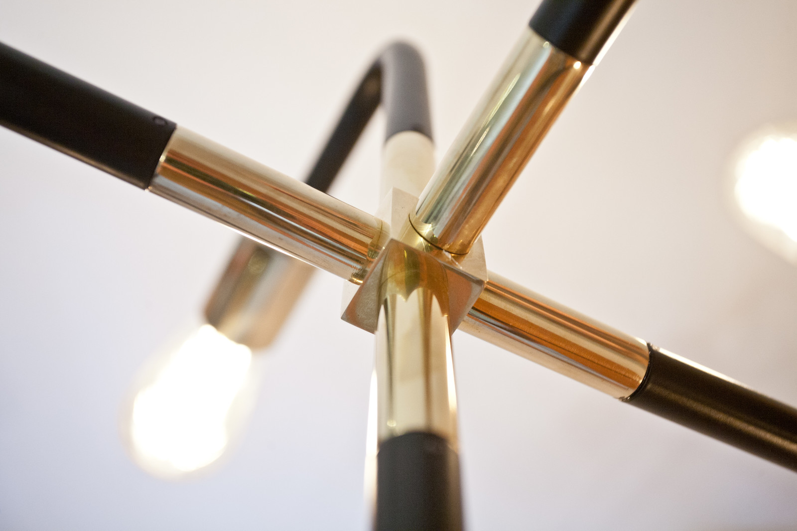 Люстра на шарнирах