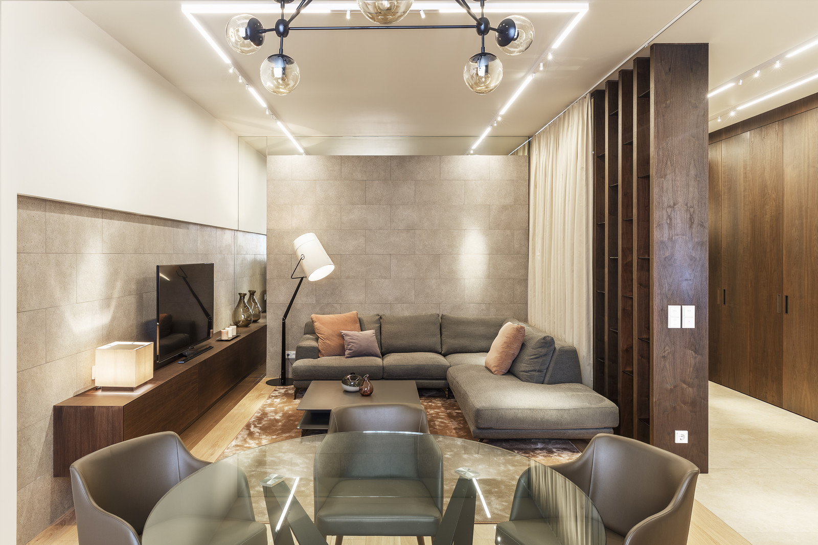 Умный дом на Зачатьевском