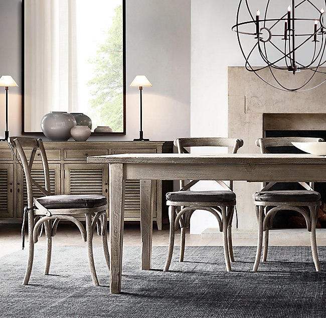 Обложка проекта: Столовая с деревянной мебелью