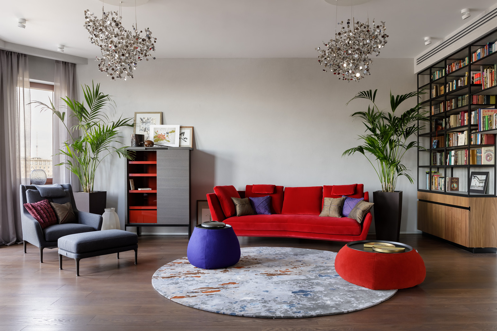 Гостиная с библиотекой