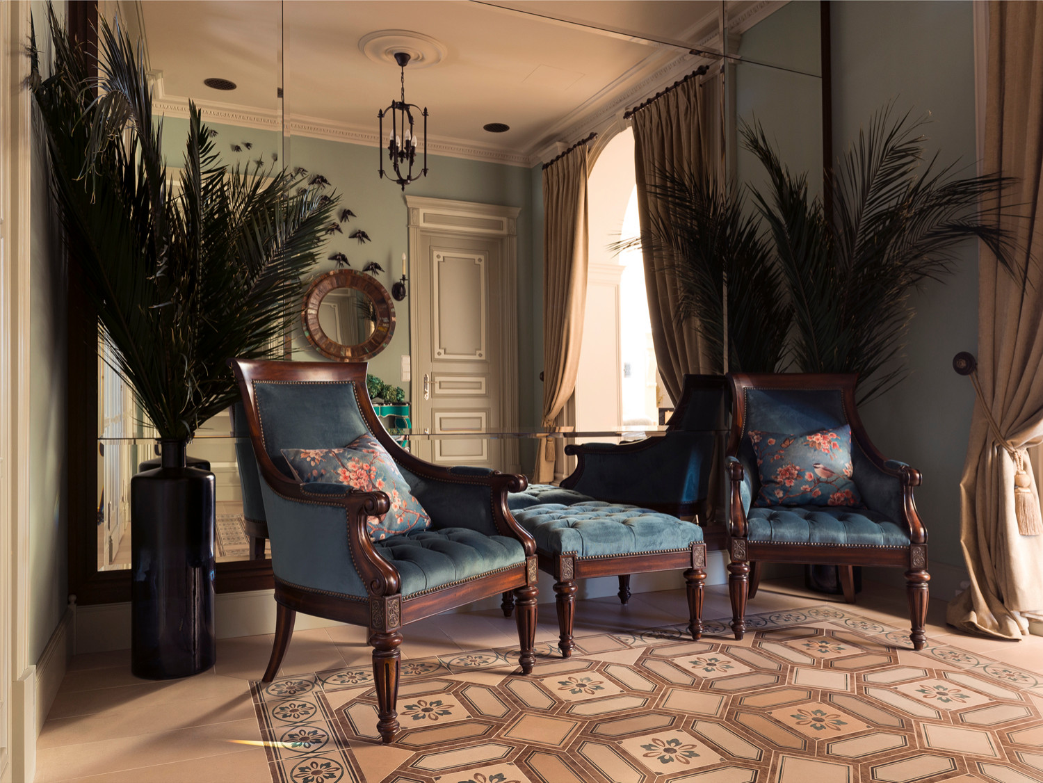 Трехэтажный загородный дом в стиле американской классики