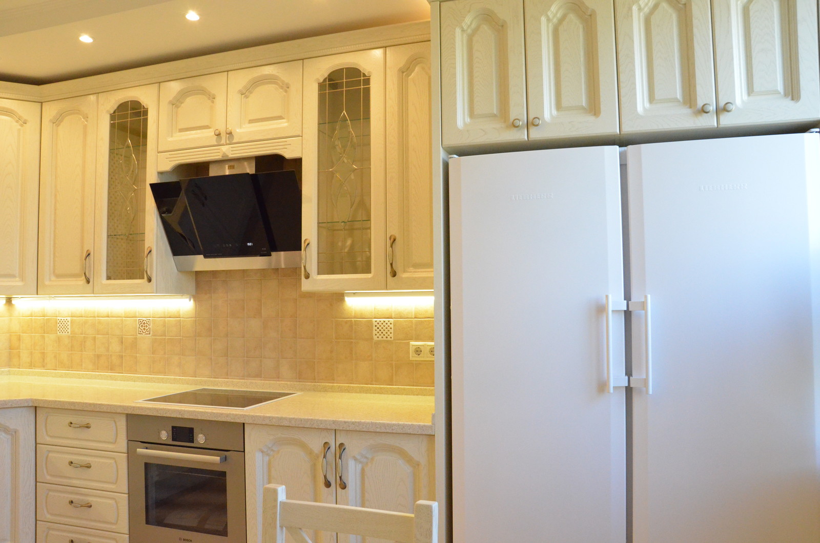 Кухня из массива дуба "Альфа" классика