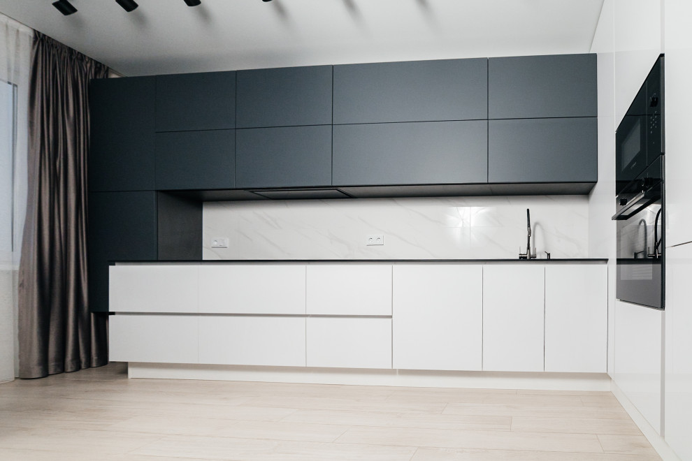 Угловая кухня с фасадами Fenix