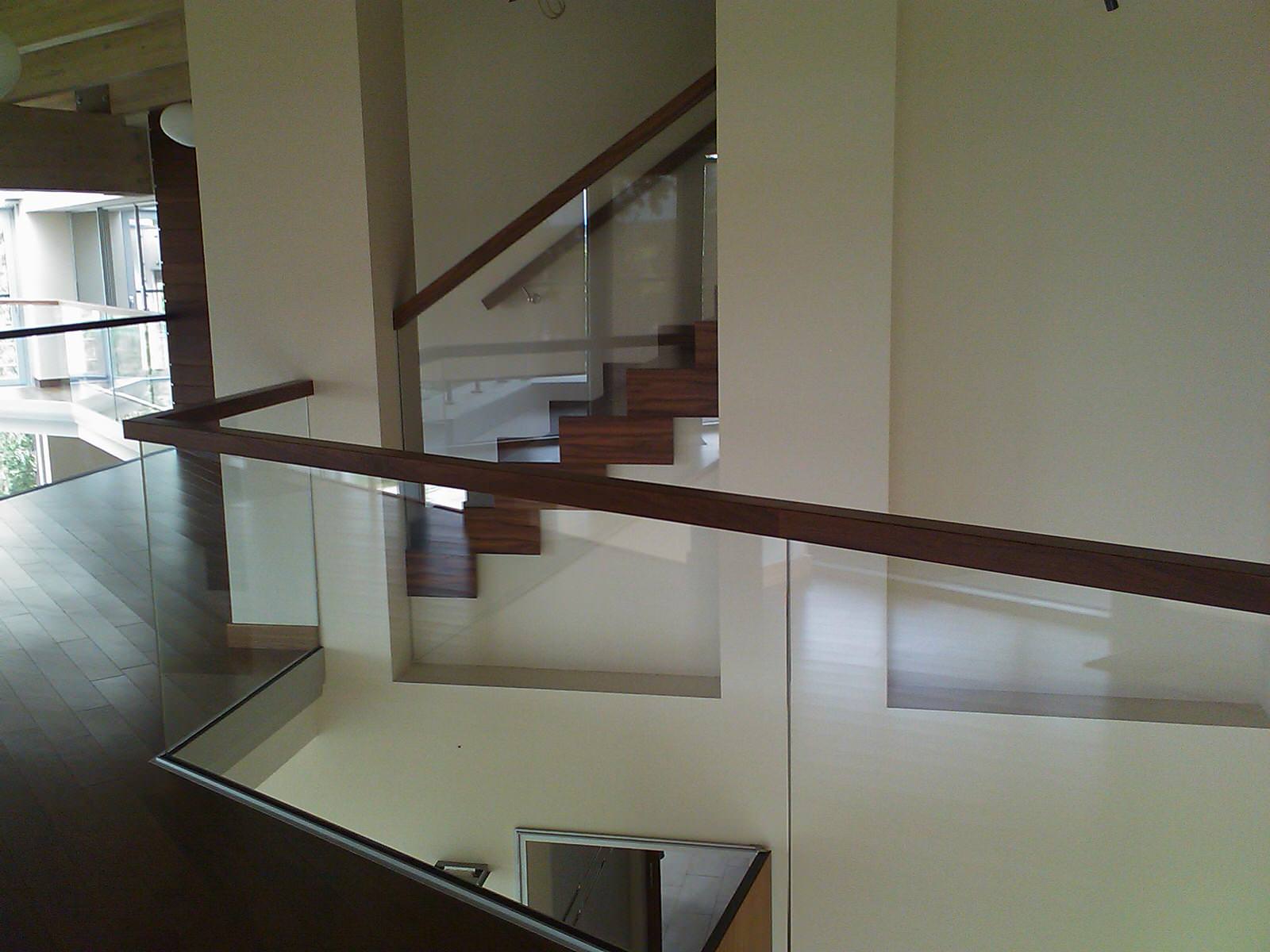 СтеклоМеталл